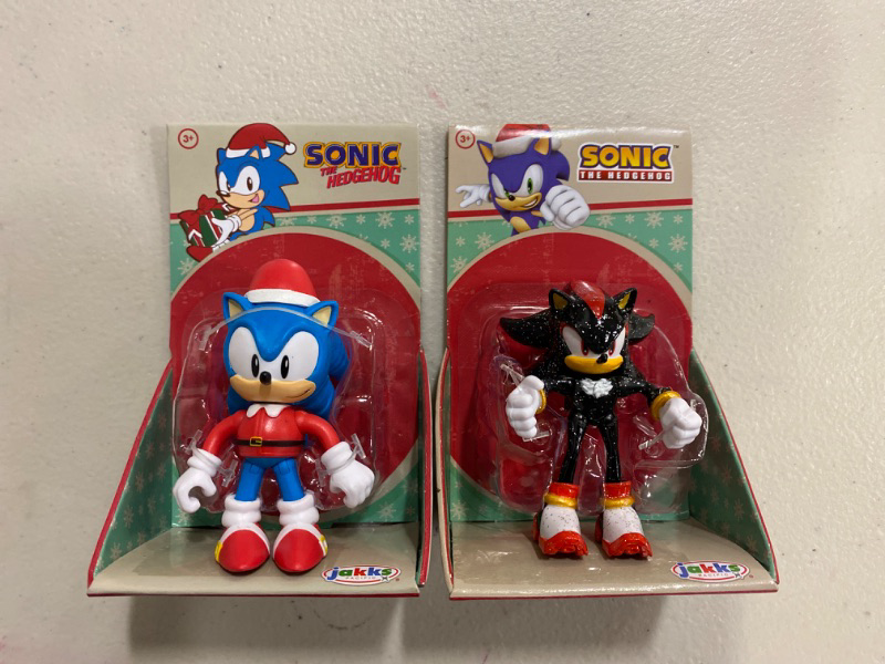 Photo 1 of Sonic the Hedgehog & Shadow Holiday Mini Figure