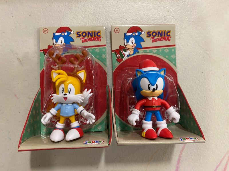 Photo 1 of Sonic the Hedgehog & TailsHoliday Mini Figure