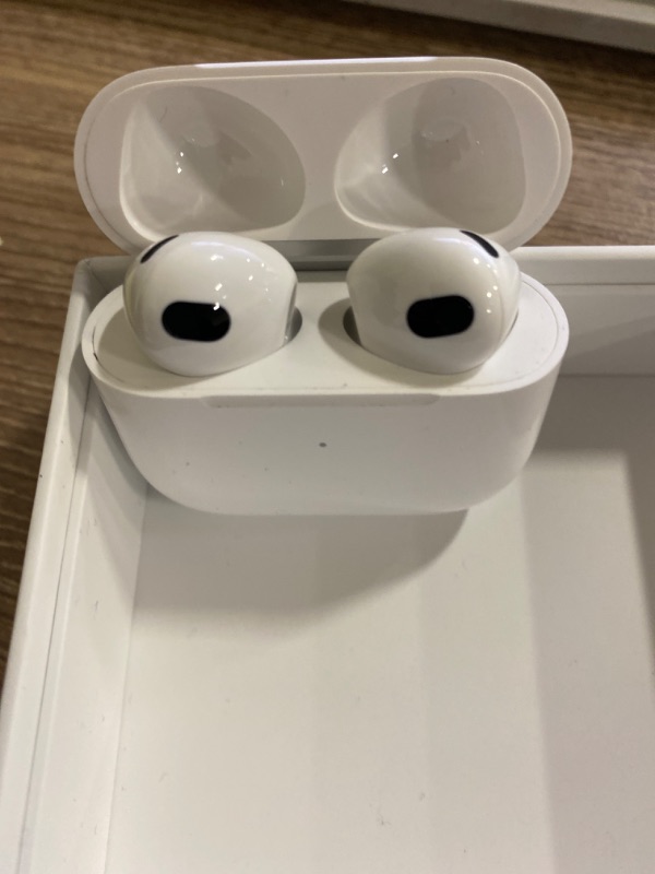 Photo 3 of Apple AirPods with Lightning Charging Case (3rd Generation)