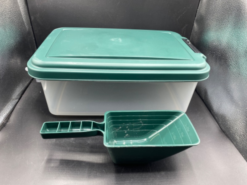 Photo 1 of Iris Usa Remington 12 QT Airtight Pet Food Container with Scoop Green 