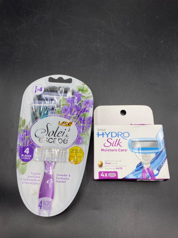 Photo 1 of Soleil 4 Pack Disposable Razors & Schick Hydro 4 Silk Moisture Care Heads 