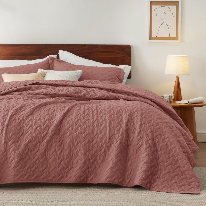 Photo 1 of Bedsure King Size Quilt Set - Lightweight Summer Quilt King - Grayish Pink Bedspread King Size - Bedding Coverlet for All Seasons (Includes 1 Quilt, 2 Pillow Shams)

