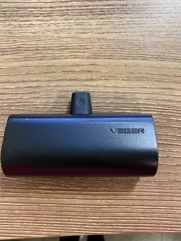 Photo 5 of VEGER Portable Charger, USB C Power Bank, 5000mAh Mini Battery Pack Fast Charging 20W Small Charging Bank for Samsung Galaxy S21, S20, S10, S9, Note 20, Pixel, Moto, LG, Oculus Quest, Android Phones
