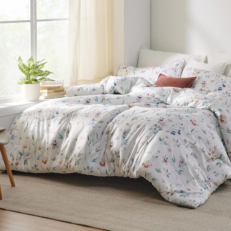Photo 2 of Bedsure Floral King Bedding Set - 3 Piece Lightweight Microfiber Comforter Set with 2 Pillow Shams, Botanical Bed Comforter, Extra Soft, Easy to Maintain
