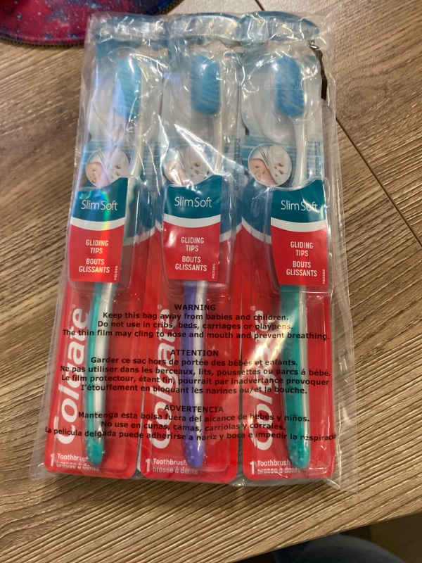 Photo 2 of Colgate Toothbrush Slimsoft Ultra Soft Pack 5 pack 