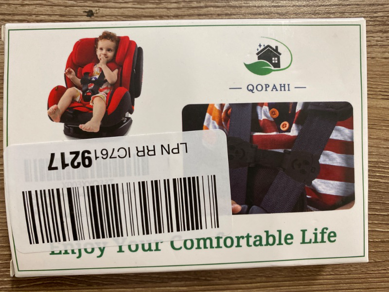 Photo 1 of QOPAHI Car Seat Strap Anti Escape, Bear-Shaped Baby Harness Chest Clip Car Seat Safety Clip, Prevent Children/Kids Taking Their Arms Out of Child Car Seat/High Chairs/Strollers/Baby Reins(2 Pack)
