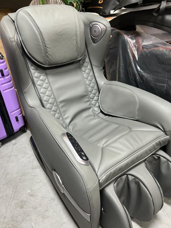 Photo 2 of IQ Skyline Crown Massage Chair In Home Massage 6 Modes Shiatsu Tapping Adjustable Width of Rollers Neck Shoulders Back Legs Bluetooth Speaker USB New