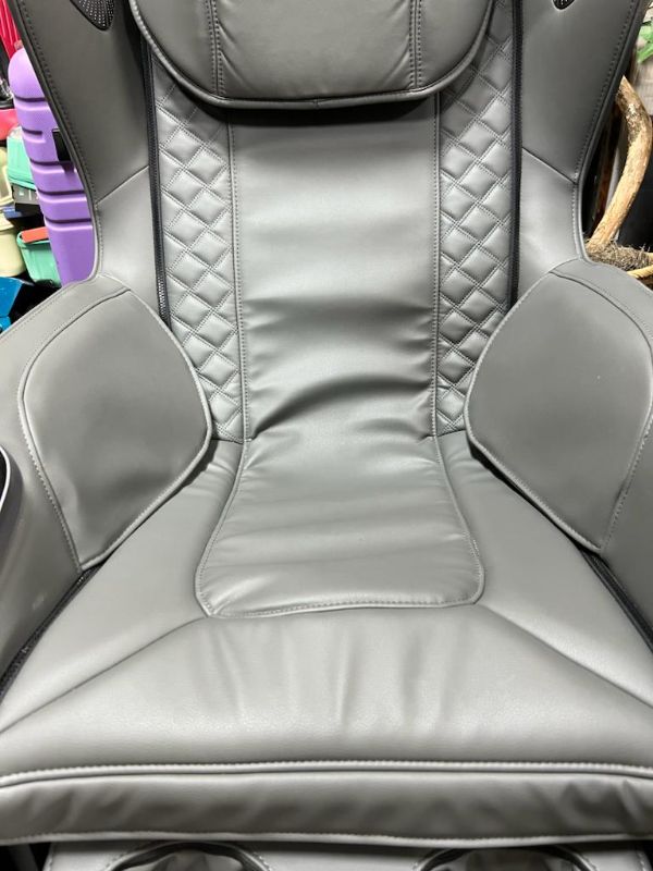 Photo 3 of IQ Skyline Crown Massage Chair In Home Massage 6 Modes Shiatsu Tapping Adjustable Width of Rollers Neck Shoulders Back Legs Bluetooth Speaker USB New
