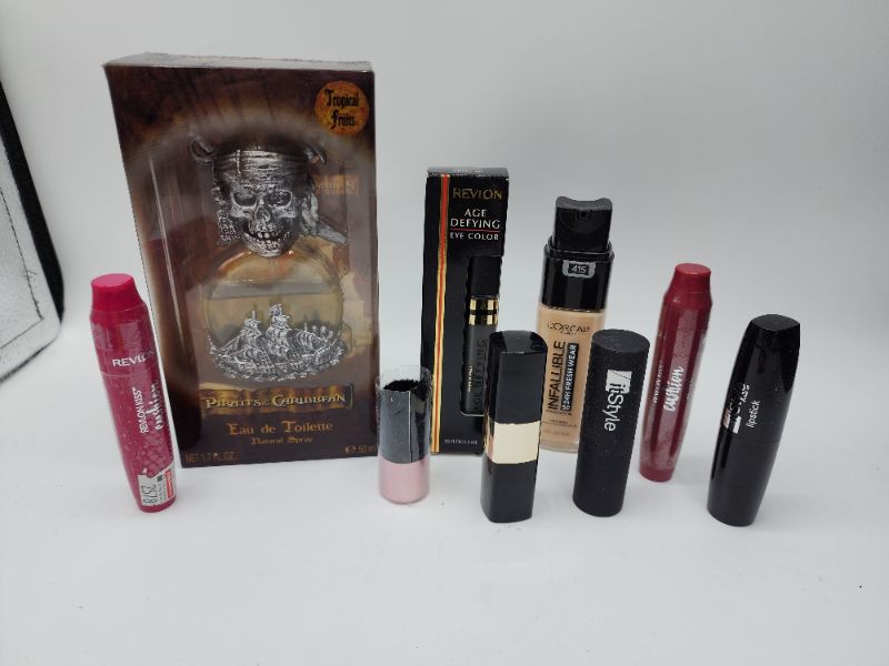 Photo 3 of Miscellaneous Variety Brand Name Cosmetics Including ((Revlon, ItStyle, Loreal, NYX, Maybelline)) Including Discontinued Makeup Products