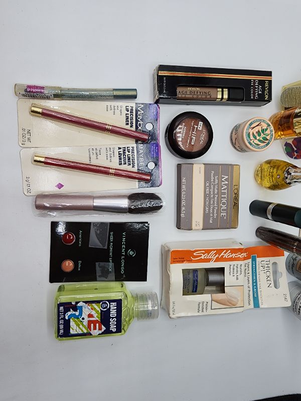 Photo 2 of Miscellaneous Variety Brand Name Cosmetics Including (( Pro 10, Loreal, Sally Handsen, Adrien Arpel, Cabots, Maybelline, Natural, Revlon, Vincent Longo, Mally )) Including Discontinued Makeup Products 