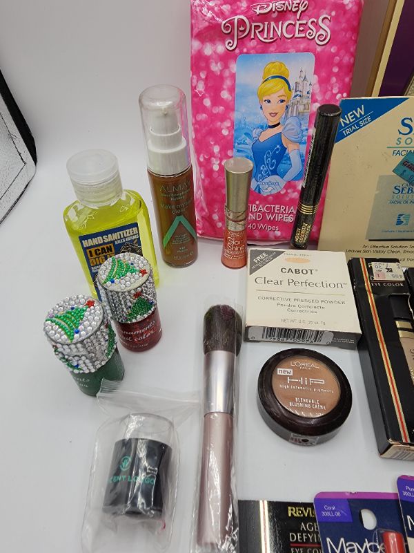 Photo 4 of Miscellaneous Variety Brand Name Cosmetics Including (( Alamay, Pro 10, Cabot, Loreal, Ultima II, Mally, Vincent Longo)) Including Discontinued Makeup Products 
