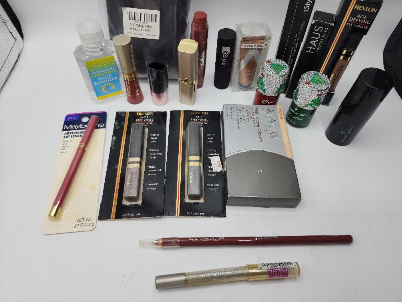 Photo 2 of Miscellaneous Variety Brand Name Cosmetics Including (( Vincent Longo, Loreal, Revlon, Maybelline, Itstyle, Alamay, Mally )) Including Discontinued Makeup Products 