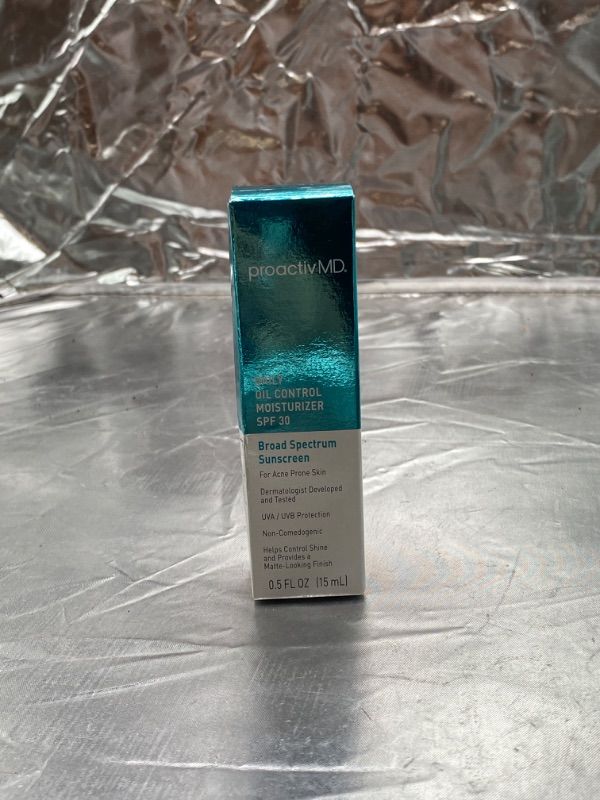 Photo 2 of ProactivMD Daily Oil Control SPF 30