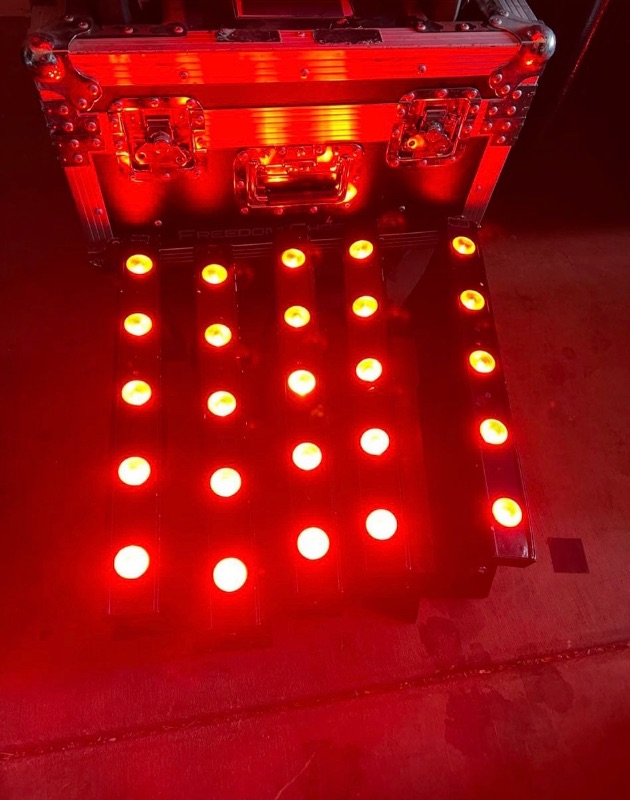 Photo 6 of Complete Set Chauvet DJ Freedom Strip Mini Quad-5 Battery-powered, Wireless, Quad-color LED Bar Lighting Fixture with D-Fi Wireless DMX and IRC Wireless Remote Control Compatibility Includes 4 Strips + Chauvet DJ Freedom Charge S Road Case Discontinued Mo