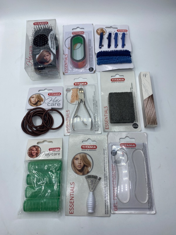 Photo 1 of Titania Miscellaneous Beauty Products And Hair Accesories Set New