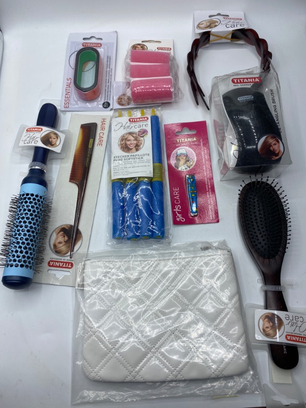Photo 1 of Titania Miscellaneous Beauty and Hair Accesories Set New