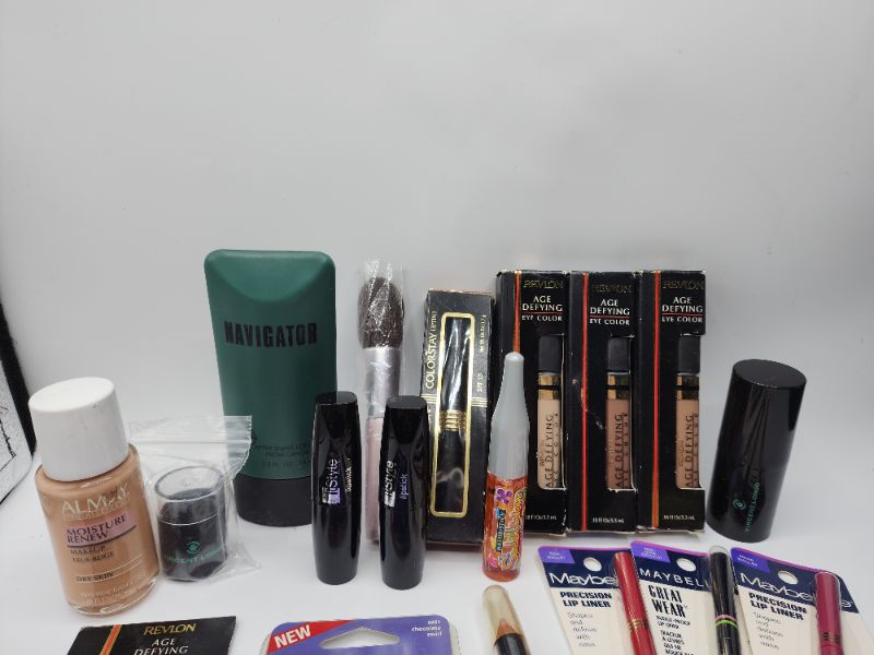 Photo 2 of Miscellaneous Variety Brand Name Cosmetics Including (( Nyc, Revlon, Fetish, Maybelline, Almay, Naturistic, Vincent Longo, ItStyle, Mally, Navigator, Loreal)) Including Discontinued Makeup Products