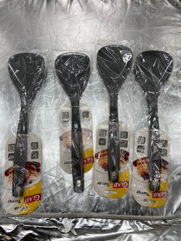 Photo 1 of GLAD Spoon 4 Pack NEW