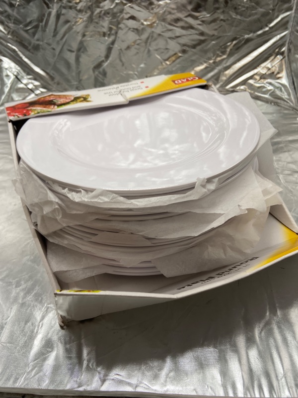 Photo 1 of GLAD 24 PACK ROUND PLATE (27.9CM)