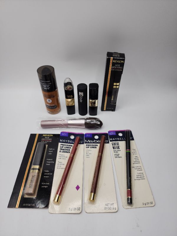 Photo 1 of Miscellaneous Variety Brand Name Cosmetics Including ((Maybelline,Revlon,ItStyle,Mally,Savvy))  Including Discontinued Makeup Products 