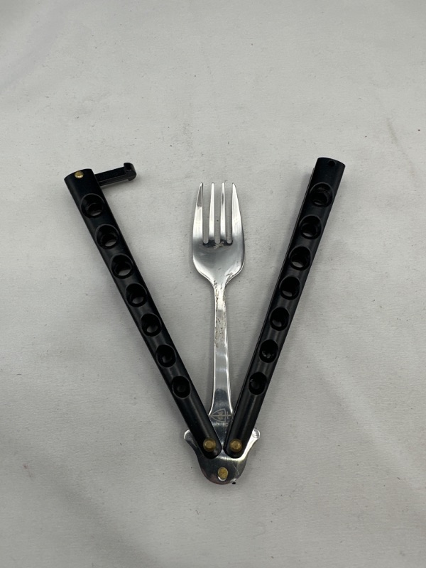 Photo 2 of Stainless Steel Folding Trainer Spoon Fork Butterfly Fork Game Safety Practice Trainer Camping Tableware Accessories New
