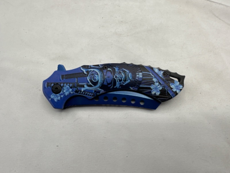 Photo 2 of Blue Skull Printed Pocket Knife With Loop New 