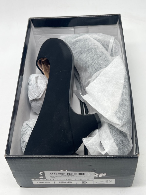 Photo 2 of Forever Link Shoes Dana-9 size 8 1/2 Charcoal Nub