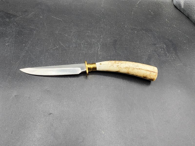 Photo 2 of 8.5" Long Drop Point Stag Knife