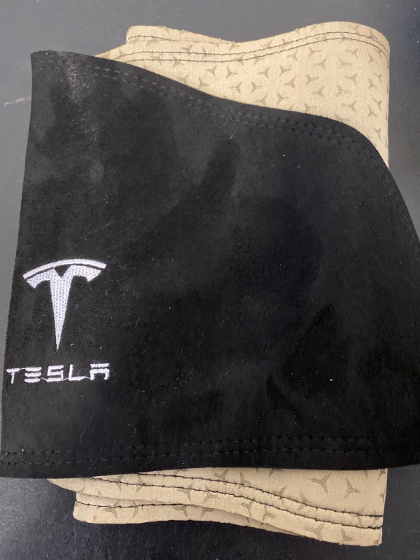 Photo 2 of TESLA Dashboard Cover for Tesla Model 3/Y, Flannel Dashboard Pad Dash Mat Compatible with Tesla Model Y Model 3 2017-2021 2022 2023 Dashboard Decorative Interior Auto Accessories
