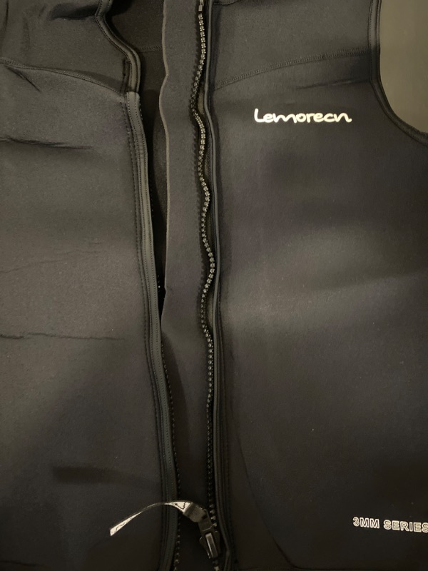 Photo 5 of Lemorecn Mens Wetsuits Top Premium Neoprene 3mm Zipper Diving Vest- Size M
