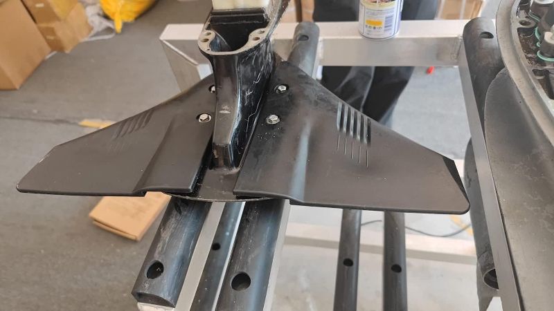 Photo 3 of HS001 Dorsal-Fin Style Hydrofoil Stabilizer For outboard Motors Drive 5-150hp With Durable UV-Resistant Molded Black Plastic Material wings and SS316 Bolts ;
