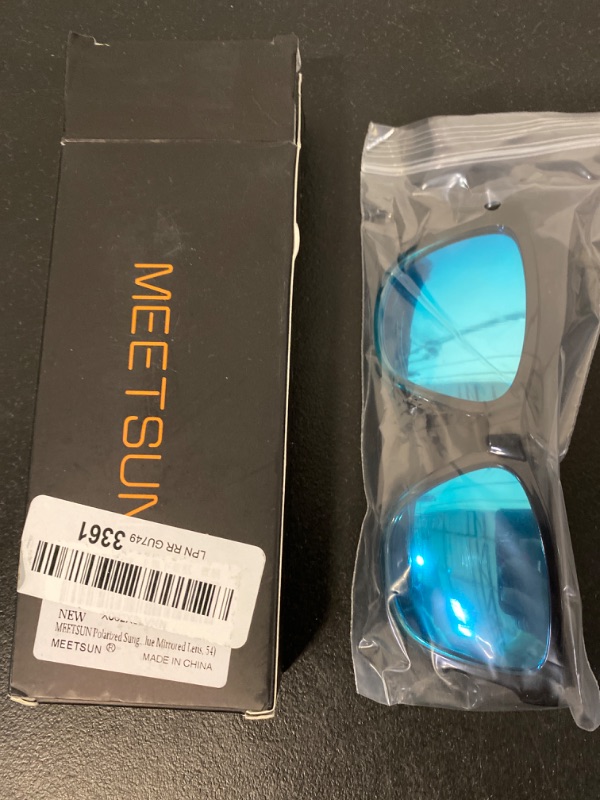 Photo 3 of MEETSUN Polarized Sunglasses for Men Women Classic Retro Driving Sun Glasses 100% UV Protection
