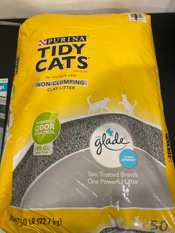 Photo 2 of Purina® Tidy Cats® With Glade Non-Clumping Multi-Cat Clay Cat Litter - Clear Springs Scent, Low Dust 50lb
