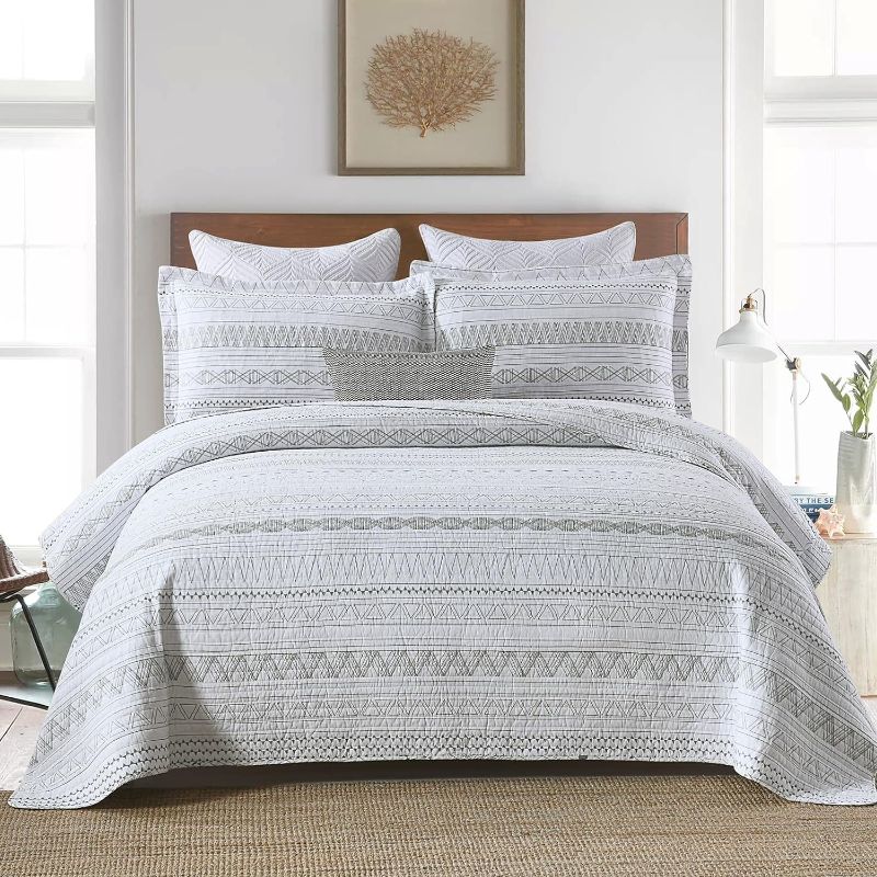 Photo 1 of Finlonte Boho Quilt King Size 100% Cotton, Light Weight Quilt White Bohemian Geometric Printed Bedspread, All Season Stripe Quilt Set, 3 Pieces (Size Unknown)
