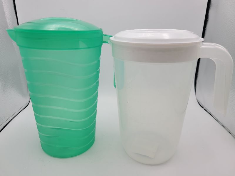 Photo 3 of 5 count Green/Pink/Blue/Clear 80oz Plastic Pitchers (assorted styles/designs)