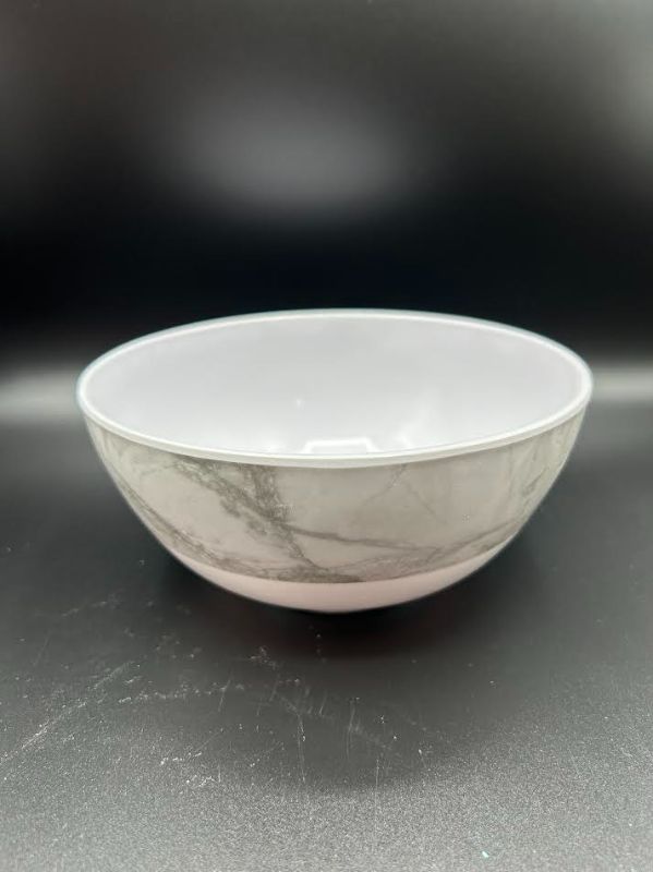 Photo 2 of GLAD 6IN ROUND WHITE AND GREY MARBLED BOWLS - QTY 5