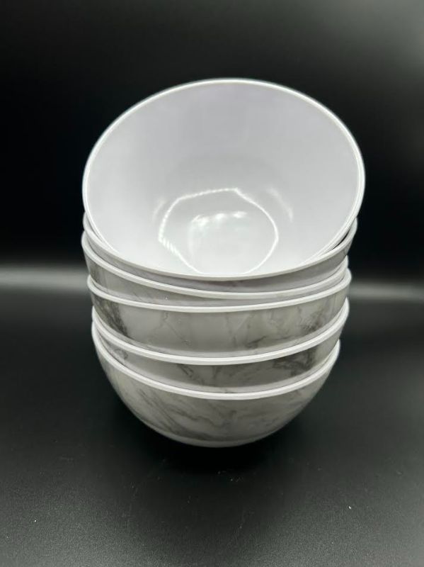 Photo 1 of GLAD 6IN ROUND WHITE AND GREY MARBLED BOWLS