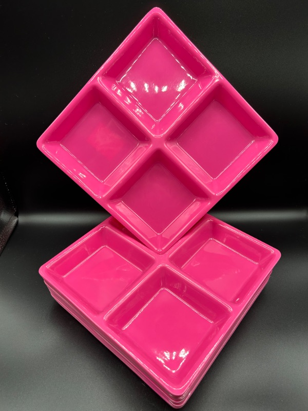 Photo 1 of  8.5" 4 SECTION TRAY Qty 12 PINK