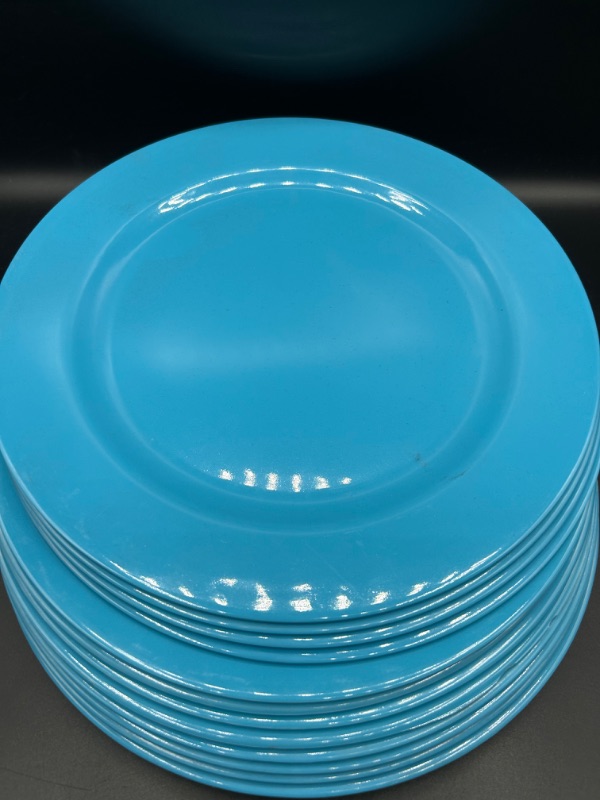 Photo 1 of 11" PLASTIC PLATES 12CT - LIGHT BLUE 