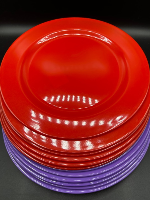 Photo 1 of 11" PLASTIC PLATES 12CT - 6 RED AND 6 PURPLE