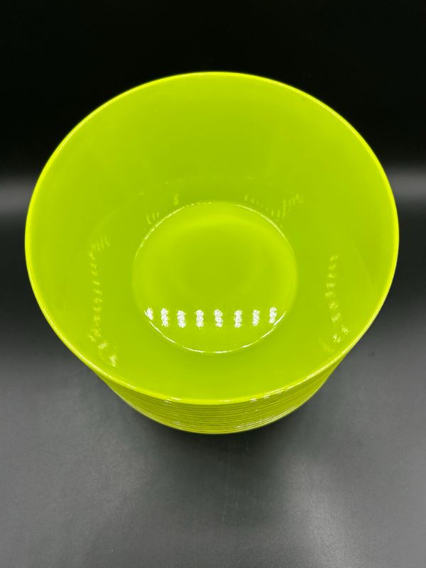 Photo 2 of PLASTIC BOWLS - 15CT - GREEN