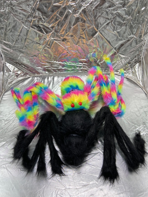 Photo 2 of 2 Pack Giant Halloween Spider Halloween Decorations Virtual Realistic Hairy Spiders