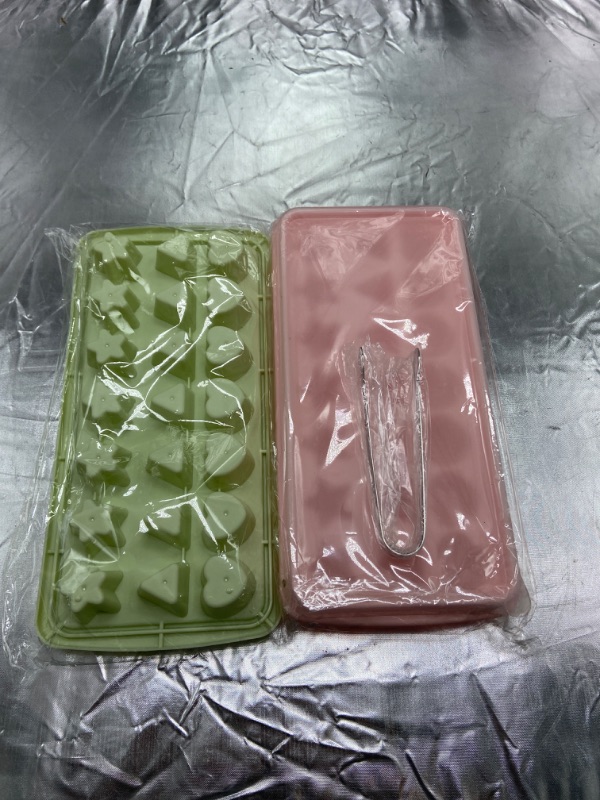 Photo 2 of 2pcs Ice Tray Ice Maker with Lid, Easy Release Ice Molds for Freezer, 21- Ice, Heart, Star & triangle Shaped
