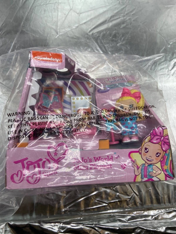 Photo 2 of Just Play JoJo Siwa JoJo's World Bedroom Mini Playset