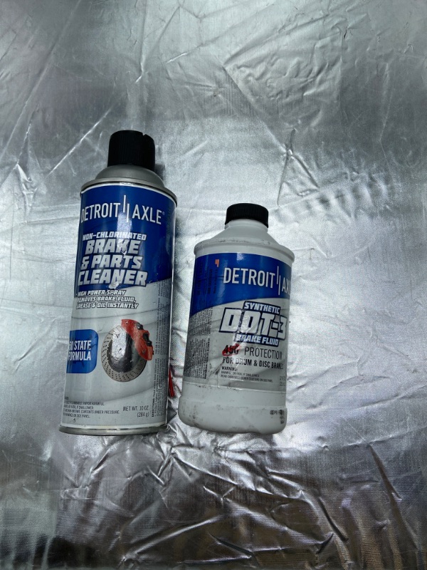 Photo 2 of Detroit Axle - 12oz Synthetic Dot-3 Brake Fluid and 10oz Non Chlorinated Brake Parts Cleaner Bottle - 2pc Set
