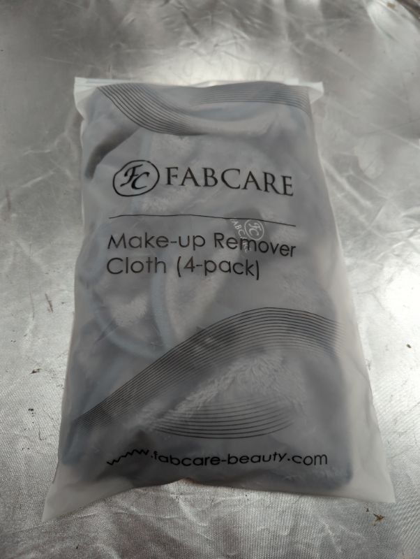 Photo 2 of FABCARE Makeup Remover Cloth Microfibre (4 pieces) - DERMATEST VERY GOOD - Washable up to 95°C - Integrated make-up removal glove - Microfibre face cloths - Make-up remover cloths washable