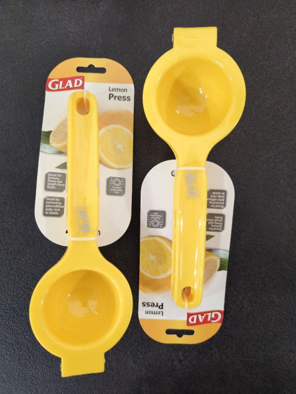 Photo 3 of GLAD - Manual Juicer Citrus Lemon Squeezer, Fruit Juicer Lime Press Metal, Professional Hand Juicer Kitchen Tool(Yellow) - 2 PACK