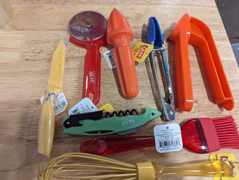 Photo 2 of 10pc Glad Kitchen Utensil Bundle - see photos - Colors May Vary, As Is