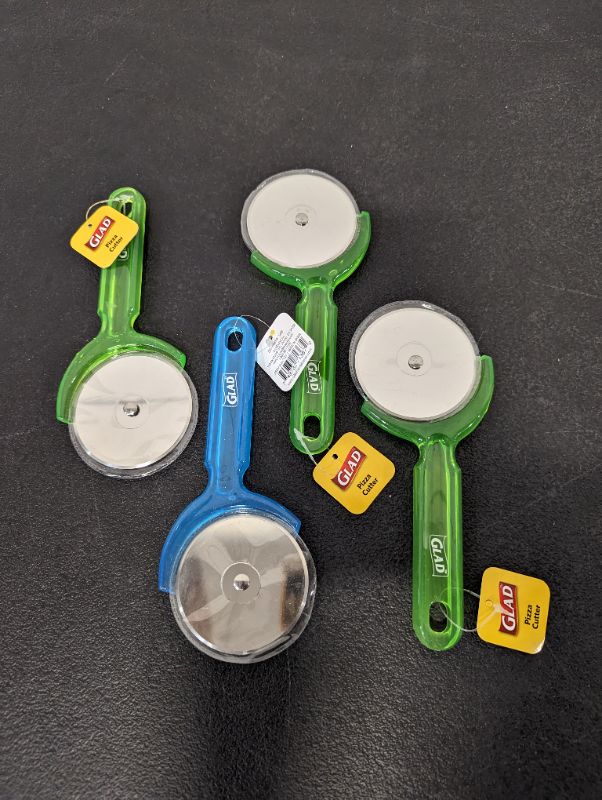 Photo 1 of Glad Pizza Cutter - 4 Pack 