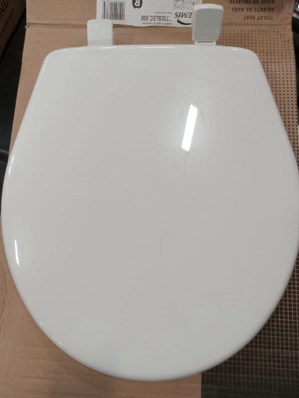 Photo 2 of BEMIS 730SLEC 000 Toilet Seat will Slow Close and Removes Easy for Cleaning, ROUND, Plastic, White 1 Pack Round White